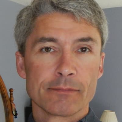 A portrait of Mike Thompson